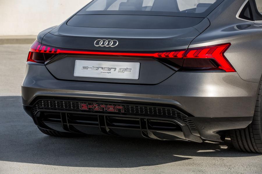 Детали экстерьера Audi e-tron GT Concept 2018 года  (фото 62 из 69)